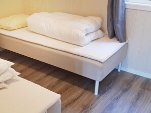 4 bedrooms, individually furnished