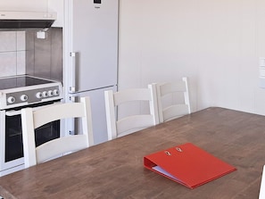 House | Private kitchen - 8 Person Holiday Home in Sjernaroy (Stavanger)