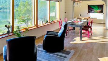 House | Dining