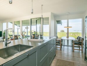 House | Interior - Panoramic Retreat in Borgnaes - By Traum Ferienwohnungen (Aeroskobing)