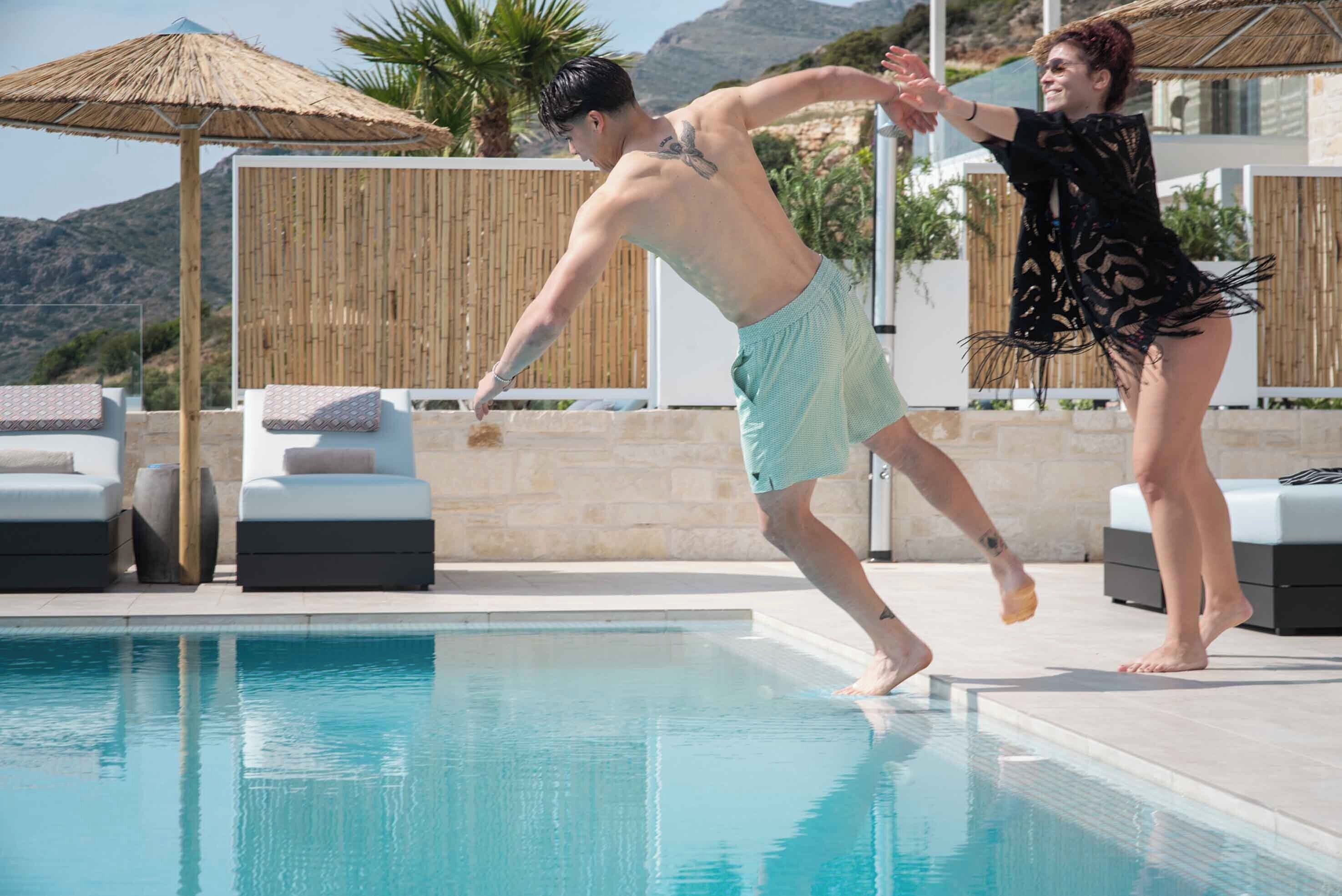 2 outdoor pools, a heated pool, pool umbrellas, pool loungers