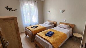 2 habitaciones, tabla de planchar con plancha y wifi gratis