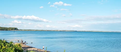 House | Water view