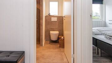 House | Bathroom