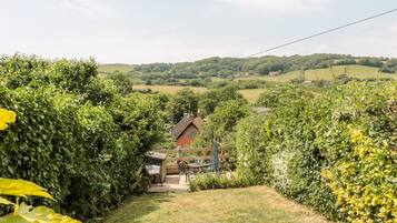 Cottage | Property grounds