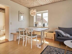 House | Dining