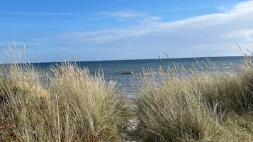 Hus | Utsikt mot vann