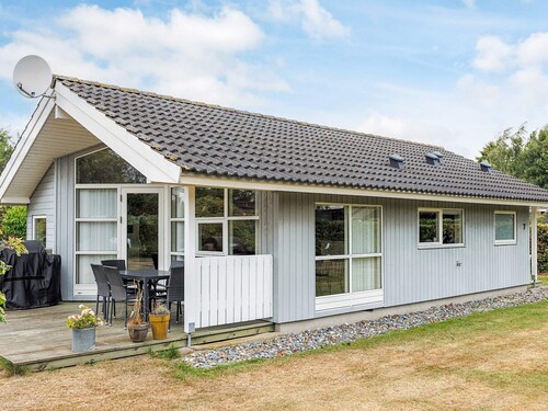 4 Star Holiday Home in Vaeggerlose