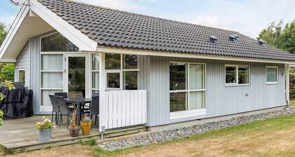 4 Star Holiday Home in Vaeggerlose