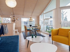 Dining - 6 Person Holiday Home in Vaeggerlose-by Traum (Vaeggerlose)