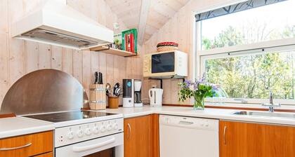 6 Person Holiday Home in Hemmet
