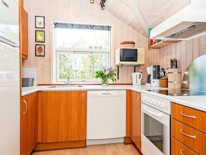 House | Private kitchen - 6 Person Holiday Home in Hemmet (Hemmet)