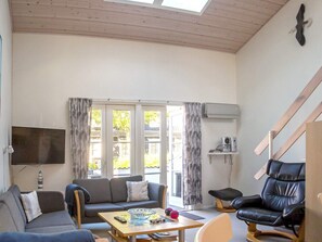 House | Living area - 6 Person Holiday Home in Vestervig (Vestervig)