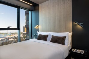 1 bedroom, in-room safe, desk, soundproofing