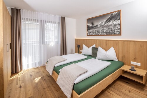 Zum Sonnentor - Appartement Larix 2' avec vue sur les montagnes, balcon et Wi-Fi