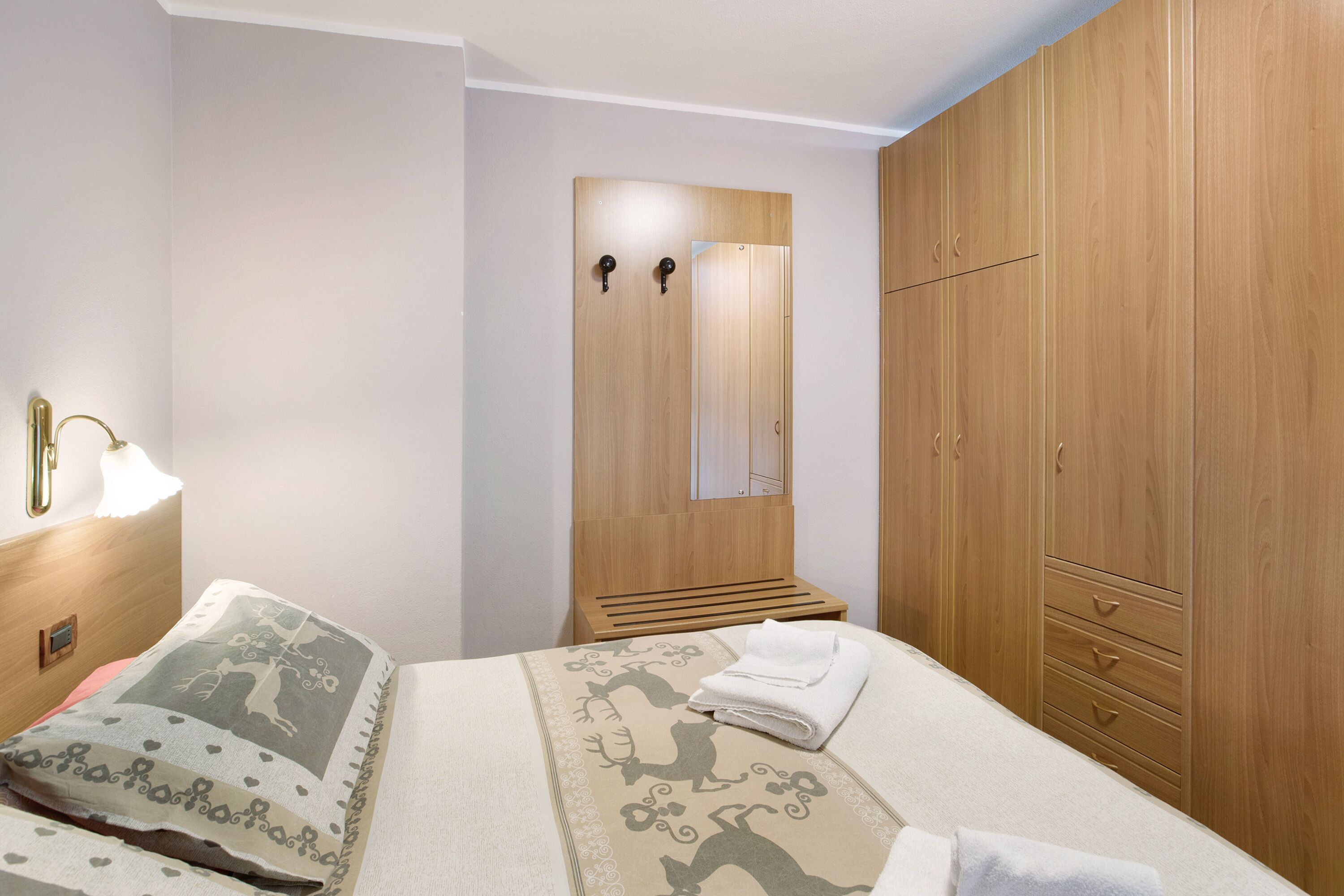 1 多间卧室、免费 WiFi、床单