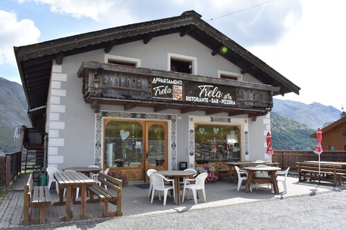 Studio Apartment "Trela" near Slopes with Balcony & Wi-Fi