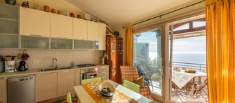 Holiday Home 'Casa Ricale' with Sea View, Wi-Fi and Air Conditioning
