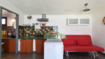 Fridge, microwave, stovetop, toaster