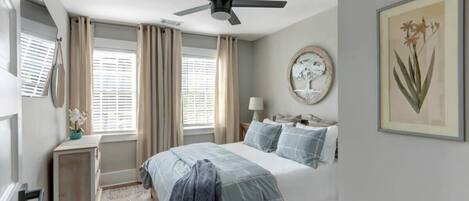 2 bedrooms, desk, iron/ironing board, WiFi