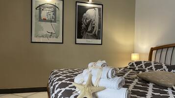 4 chambres, coffres-forts dans les chambres, bureau