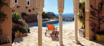 Villa 'Casa Del Mar' with Sea View, Wi-Fi and Air Conditioning