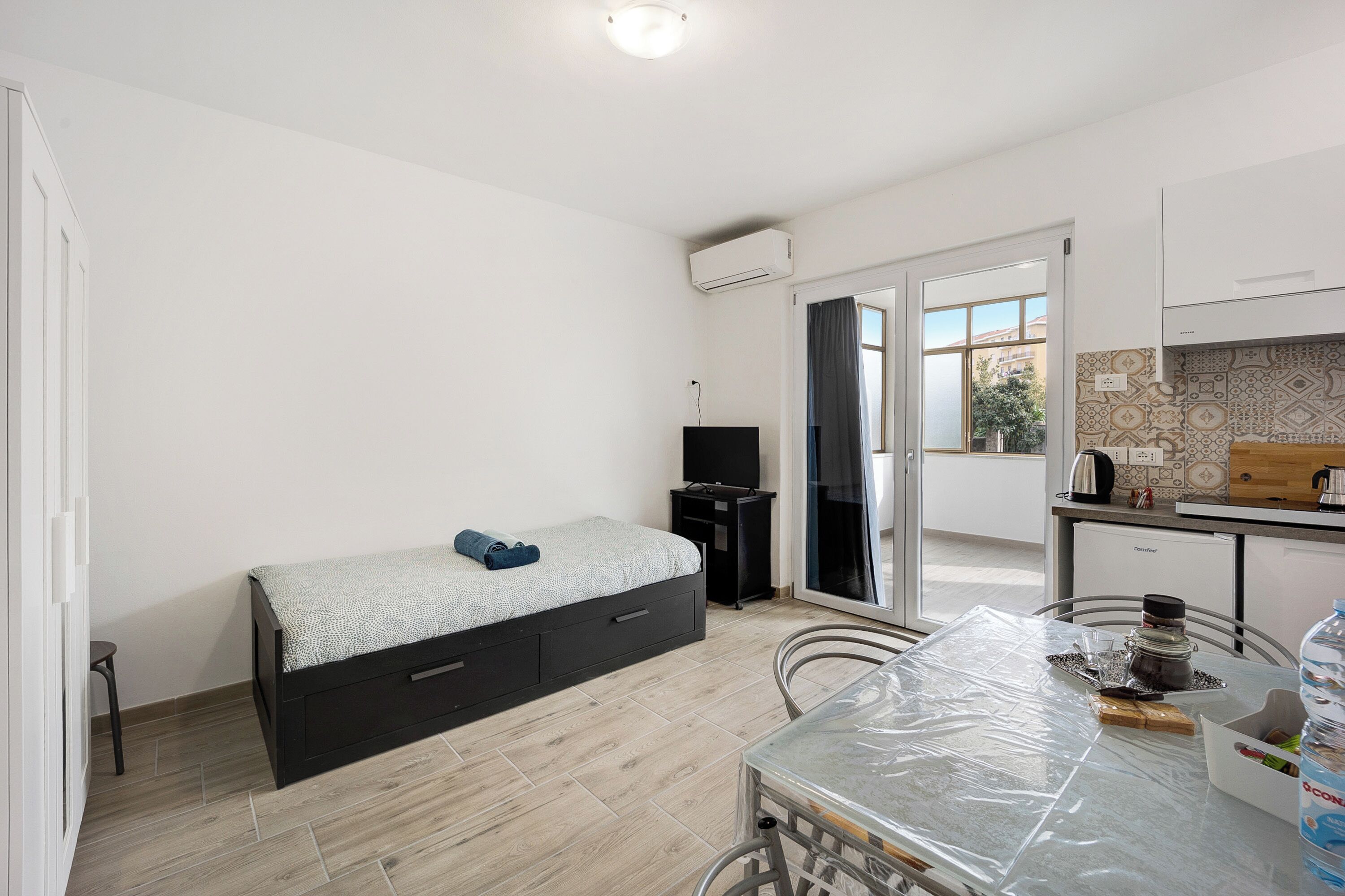 1 chambre, fer et planche à repasser, Wi-Fi gratuit, draps fournis