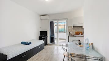 1 chambre, fer et planche à repasser, Wi-Fi gratuit, draps fournis