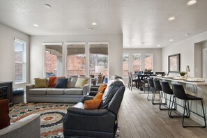 聯排別墅, 多張床, 熱水浴缸, 花園景觀 | 客房景觀