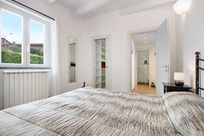 1 bedroom, free WiFi, bed sheets - Apartment "Casa Mare Montaretto 1" with Sea View, Balcony & Wi-Fi (Bonassola)