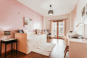 2 quartos, ferros/tábuas de passar roupa, Wi-Fi de cortesia