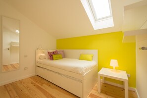4 bedrooms, free WiFi, bed sheets