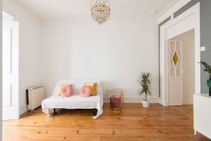 TV - CASASUPERTUBOS - APART 13 (Peniche)