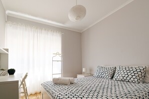 1 室のベッドルーム、WiFi (無料)、ベッドシーツ