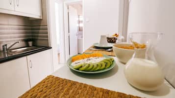 Fridge, microwave, coffee/tea maker, toaster