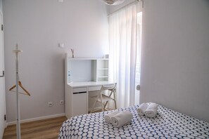 1 quarto, Wi-Fi de cortesia, roupa de cama