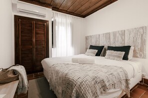 3 bedrooms, free WiFi, bed sheets