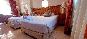 Senior Room, 2 Double Beds | Egyptian cotton sheets, premium bedding, Select Comfort beds - Sweet Rooms  (Luxor)