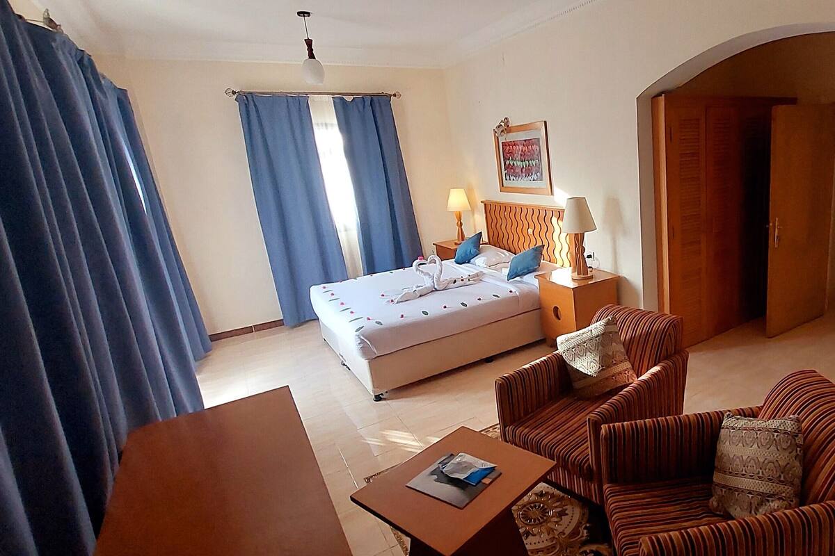 Presidential Suite | Egyptian cotton sheets, premium bedding, Select Comfort beds