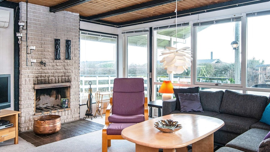 6 Person Holiday Home in Ronde