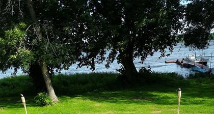 3 Bedroom Cottage on Black Lake, N.Y. Completely Furnished