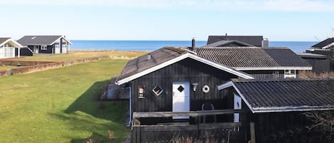 House | Water view