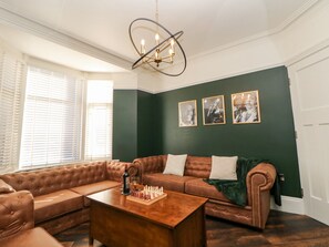 Living area - By the Tracks (Buxton)