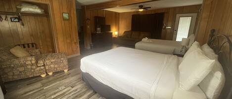 Studio | Cribs/infant beds, free WiFi