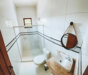 Standard Room | Bathroom | Towels