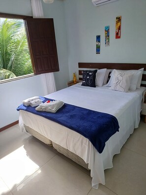 Minibar, tabla de planchar con plancha, wifi gratis y ropa de cama 