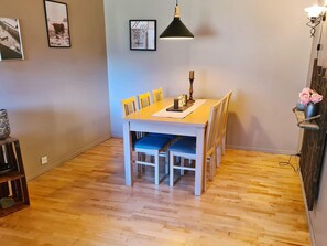 Apartment | Dining