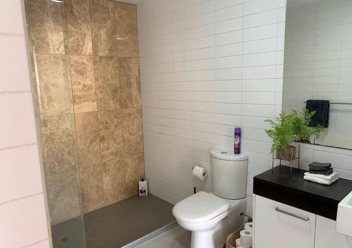 淋浴设施、毛巾