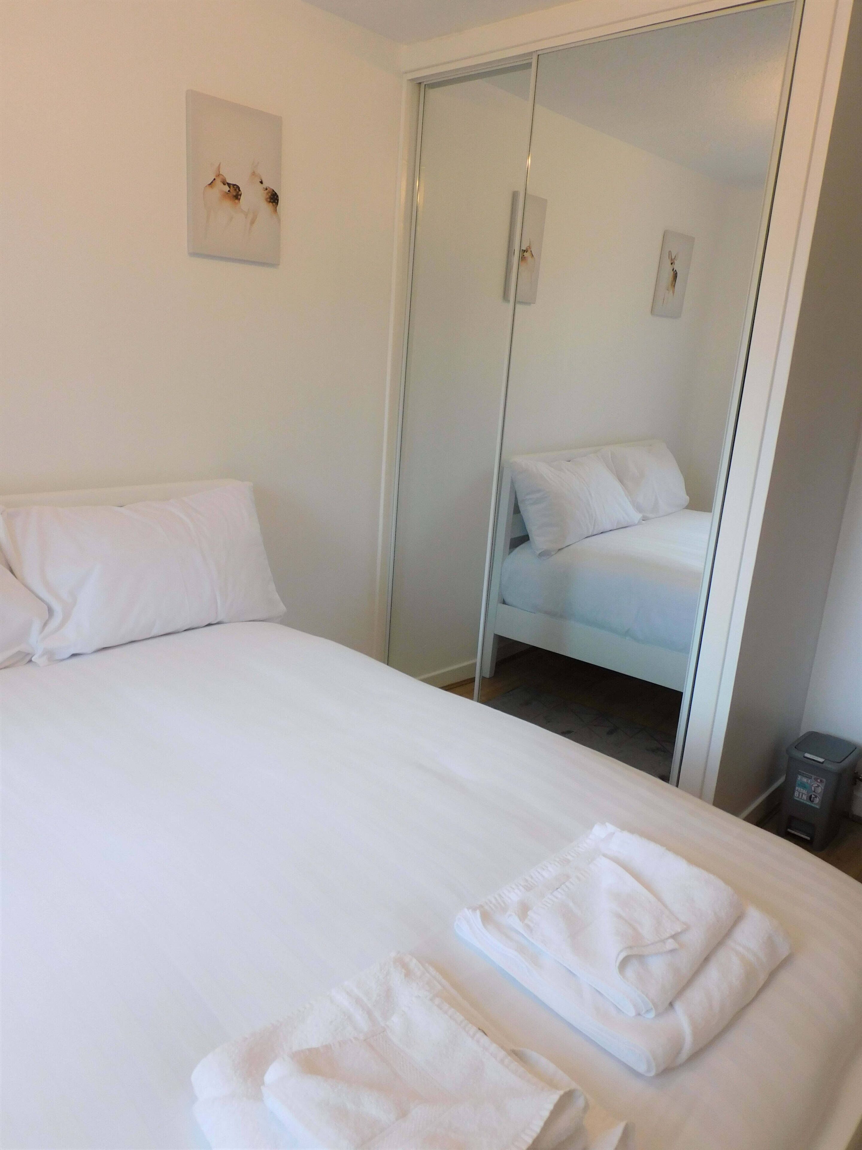 2 bedrooms, iron/ironing board, WiFi, bed sheets