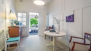 تناول الطعام